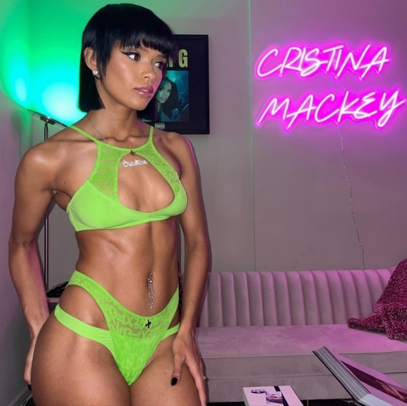 Savage X Fenty Kelly Green Tagged by Savage Crotchless Bikini Panty - Picture 6 of 12